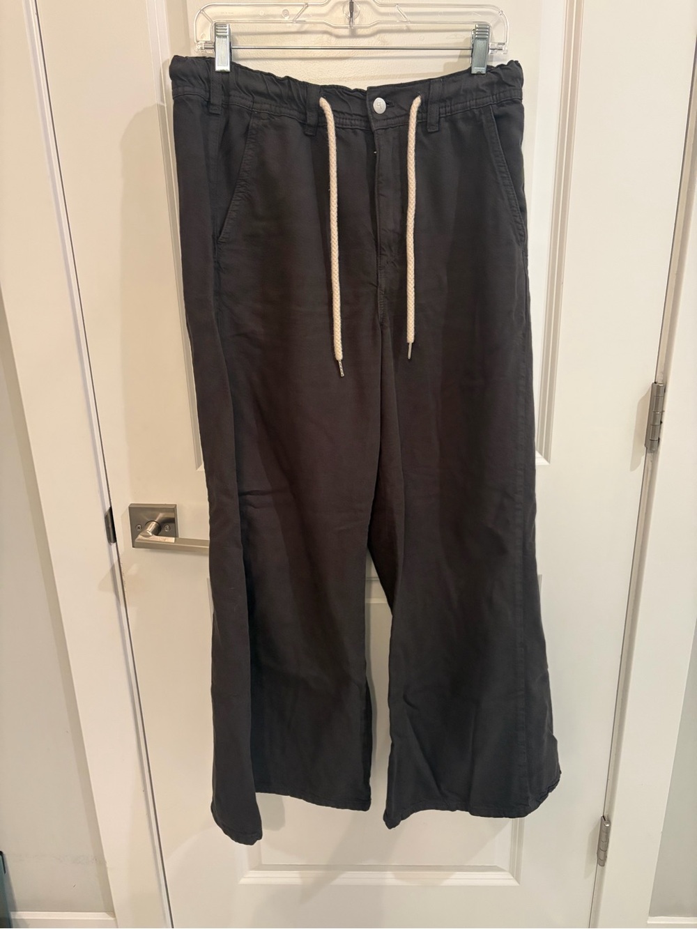 Pilcro Adi Pull On Mid Rise Flare Pants